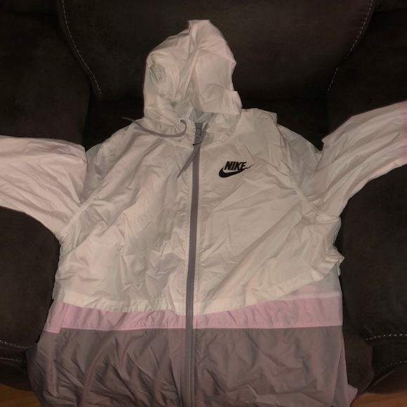 Nike Jackets & Blazers - Nike wind breaker Nike Jackets & Blazers - Nike wind breaker